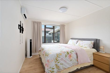 Photo of property in 12 Pomaria Road, Henderson, Auckland, 0610