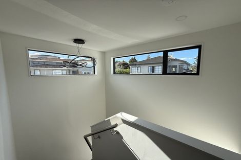 Photo of property in 4/41 Forrest Hill Road, Milford, Auckland, 0620