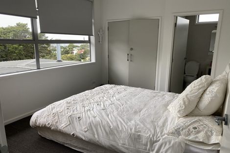 Photo of property in 107 Hinemoa Street, Birkenhead, Auckland, 0626