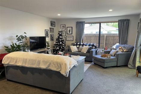 Photo of property in 11a Barnes Road, Redwood, Christchurch, 8051