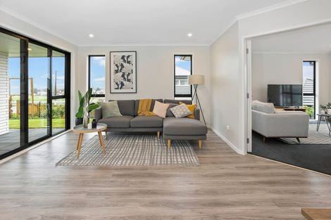 Photo of property in 55a Twin Parks Rise, Papakura, 2110