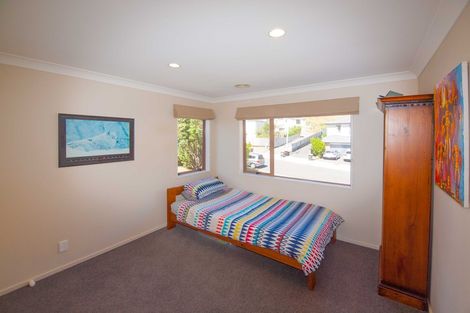 Photo of property in 43 Erlestoke Crescent, Churton Park, Wellington, 6037