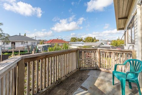 Photo of property in 2/40 Churchill Avenue, Manurewa, Auckland, 2102