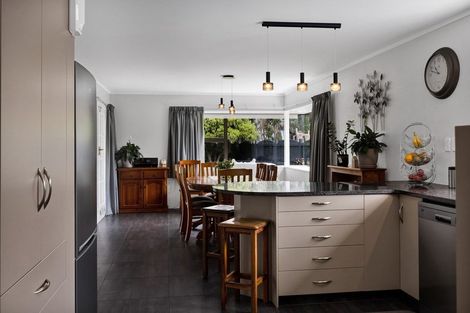 Photo of property in 11 County Drive, Hawera, 4610