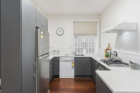 Photo of property in 5 Grass Street, Oriental Bay, Wellington, 6011