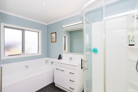 Photo of property in 21 Sunrise Drive, Seaward Bush, Invercargill, 9812