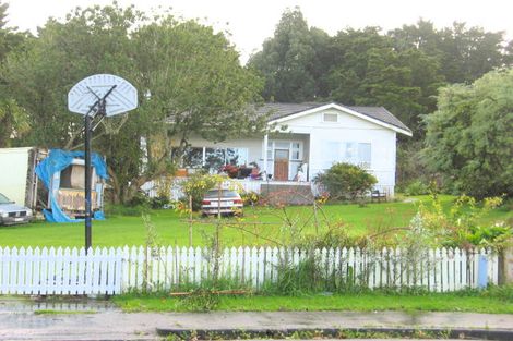 Photo of property in 6 Knights Drive, Hillpark, Auckland, 2102