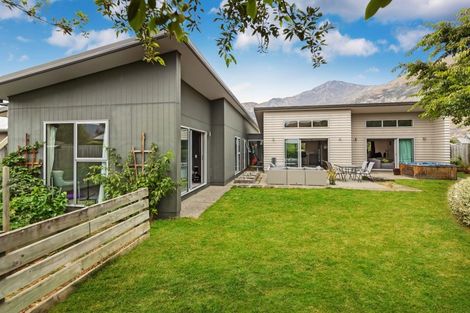 Photo of property in 27 Lochnagar Drive, Lake Hayes, Queenstown, 9304