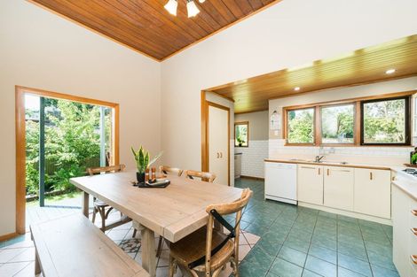 Photo of property in 16 Margaret Street, Roslyn, Palmerston North, 4414