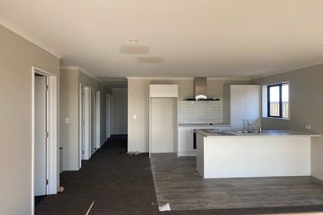 Photo of property in 96 Broadway Parade, Rolleston, 7615