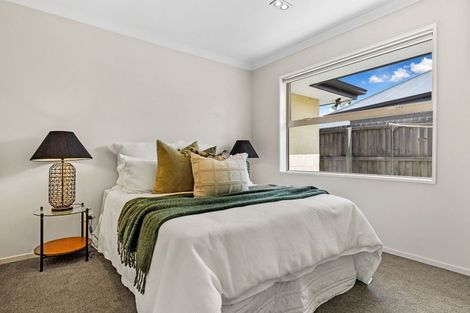 Photo of property in 14 Shadbolt Lane, Rolleston, 7614