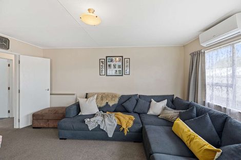 Photo of property in 44a Geraldine Crescent, Cloverlea, Palmerston North, 4412