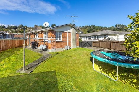 Photo of property in 9 Oregon Drive, Maoribank, Upper Hutt, 5018