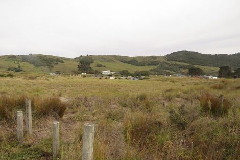 Photo of property in 22 Pukenui Drive, Mahia, 4198