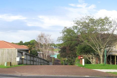 Photo of property in 67 Gosford Drive, Botany Downs, Auckland, 2010