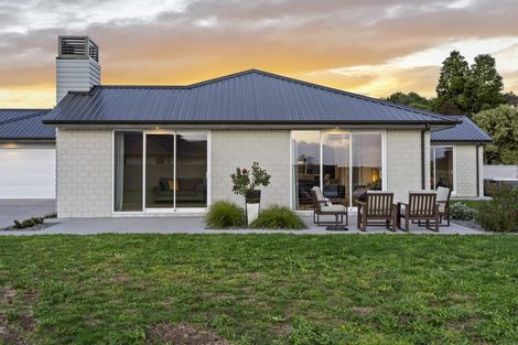 Photo of property in 30 Seachange Drive, Leamington, Cambridge, 3432