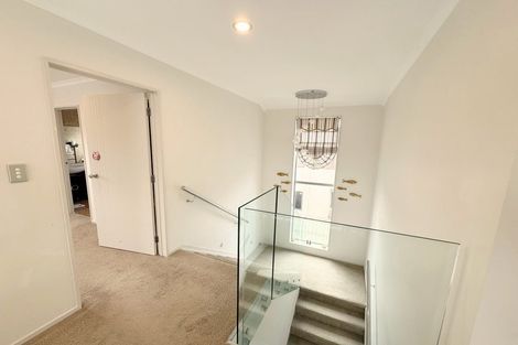 Photo of property in 35 South Kensington Way, Henderson, Auckland, 0612