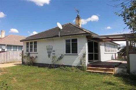 Photo of property in 27 Kenney Crescent, Fairfield, Hamilton, 3214