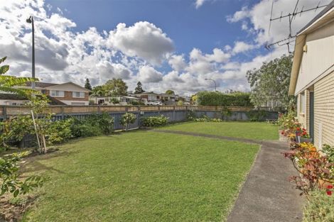 Photo of property in 2/1 Hemsway Place, Sunnyhills, Auckland, 2010