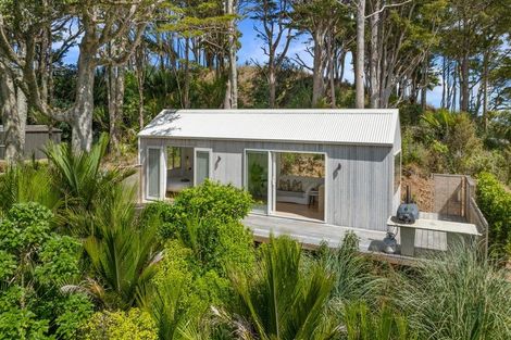 Photo of property in 340 Cames Road, Mangawhai, 0975