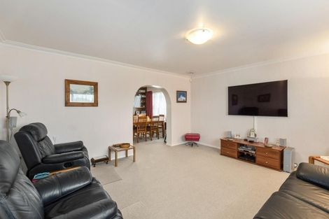 Photo of property in 17 Meadowvale Drive, Levin, 5510