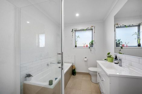 Photo of property in 24 Urumaraki Avenue, Helensville, 0800