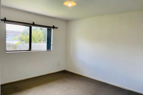 Photo of property in 3/30 Islington Avenue, New Lynn, Auckland, 0600