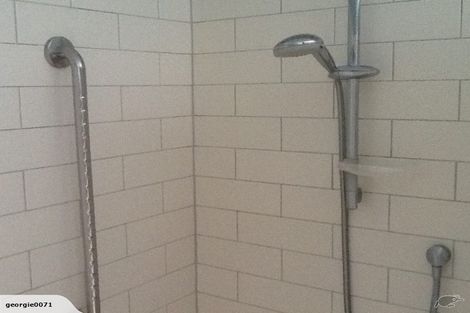 Photo of property in 14 Vienna Place, Birkenhead, Auckland, 0626