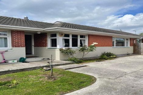 Photo of property in 70 Dunedin Street, Redwood, Christchurch, 8051