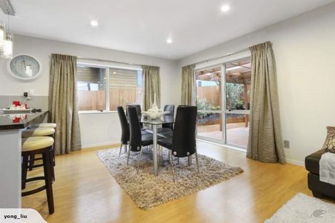 Photo of property in 84 Triangle Road, Massey, Auckland, 0614