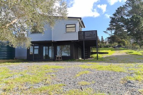 Photo of property in 43 The Pines Road, Paparoa, 0571