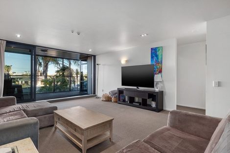 Photo of property in 2-06/424 Maunganui Road, Mount Maunganui, 3116