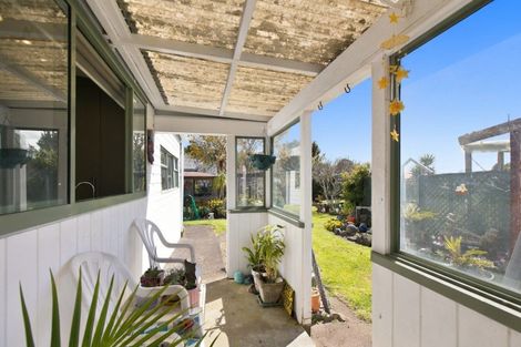 Photo of property in 30 Memorial Place, Waitara, 4320