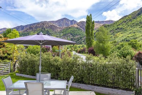 Photo of property in 8 Boundary Street, Arrowtown, 9302