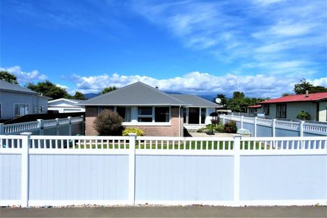 Photo of property in 50 Brougham Street, Westport, 7825