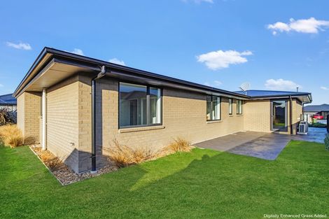 Photo of property in 32 Chris Drive, Rolleston, 7614