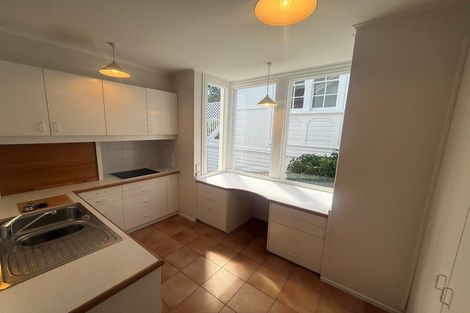 Photo of property in 8 Springfield Terrace, Kelburn, Wellington, 6012