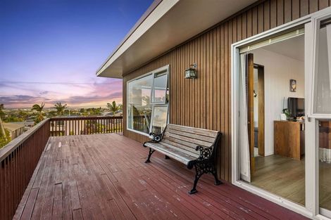 Photo of property in 176 Royal Road, Massey, Auckland, 0614