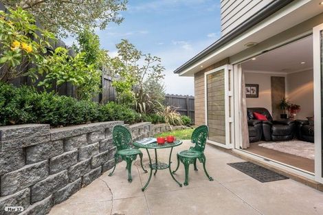 Photo of property in 1 Citation Way, Botany Downs, Auckland, 2010