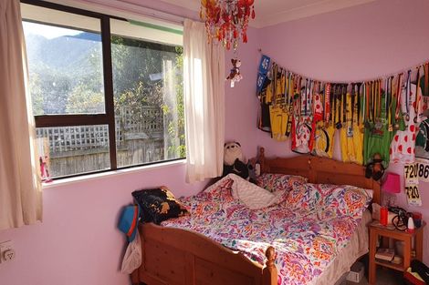 Photo of property in 19 Huia Street, Waikanae, 5036