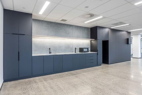 Photo of property in 1/45 Queen Street, Northcote Point, Auckland, 0627