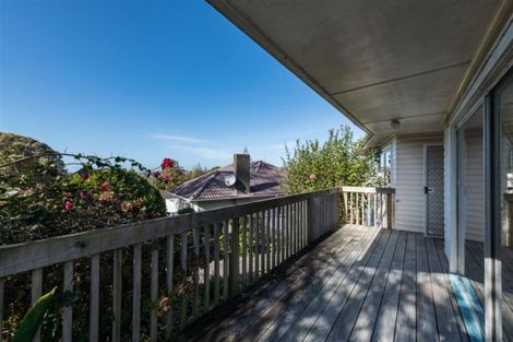 Photo of property in 15 Camelot Place, Glenfield, Auckland, 0629