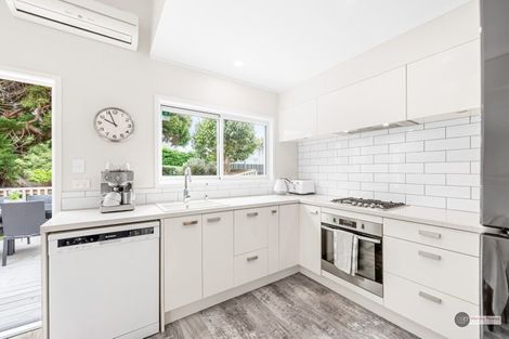 Photo of property in 44 Harbour View Road, Harbour View, Lower Hutt, 5010