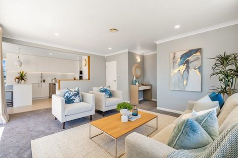 Photo of property in 17 Advene Road, Cockle Bay, Auckland, 2014