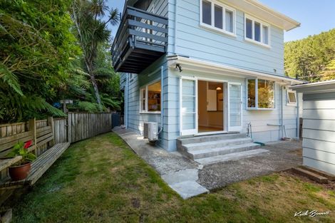 Photo of property in 33 Elmslie Road, Pinehaven, Upper Hutt, 5019