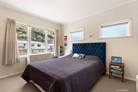 Photo of property in 23 Melrose Road, Island Bay, Wellington, 6023