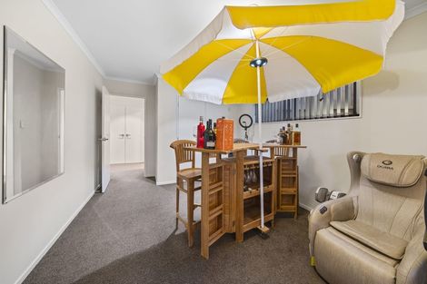 Photo of property in 14 Kereru Rise, Papakura, 2110