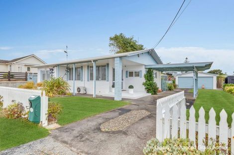 Photo of property in 4 Thomas Place, Foxton Beach, Foxton, 4815