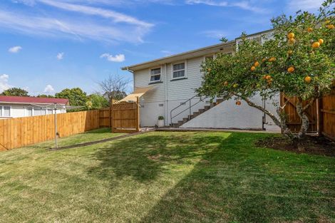 Photo of property in 14 Adams Place, Te Kamo, Whangarei, 0112