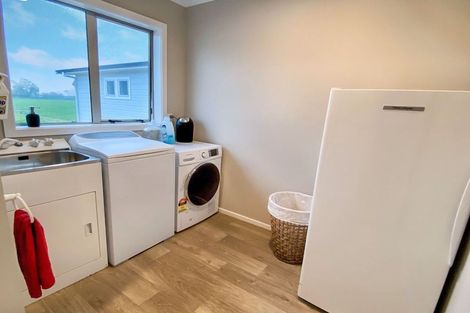 Photo of property in 20 Monteith Street, Halcombe, 4779